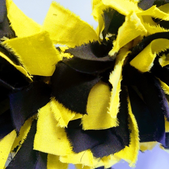 Hand Crafted Black & Yellow Fabric Rag Wreath, Team Colors, Front Door Decor 18" - Picture 6 of 6